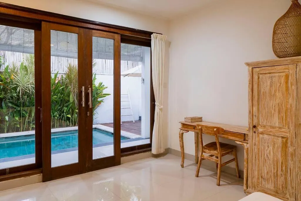 Villa Between Seminyak & Canggu 0*,